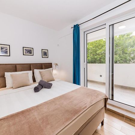 Paun Apartment Kotor Eksteriør bilde
