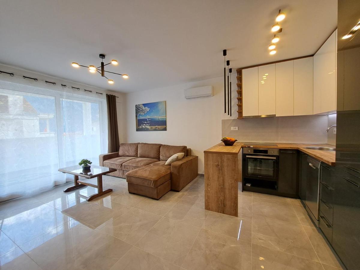 Paun Apartment Kotor Eksteriør bilde