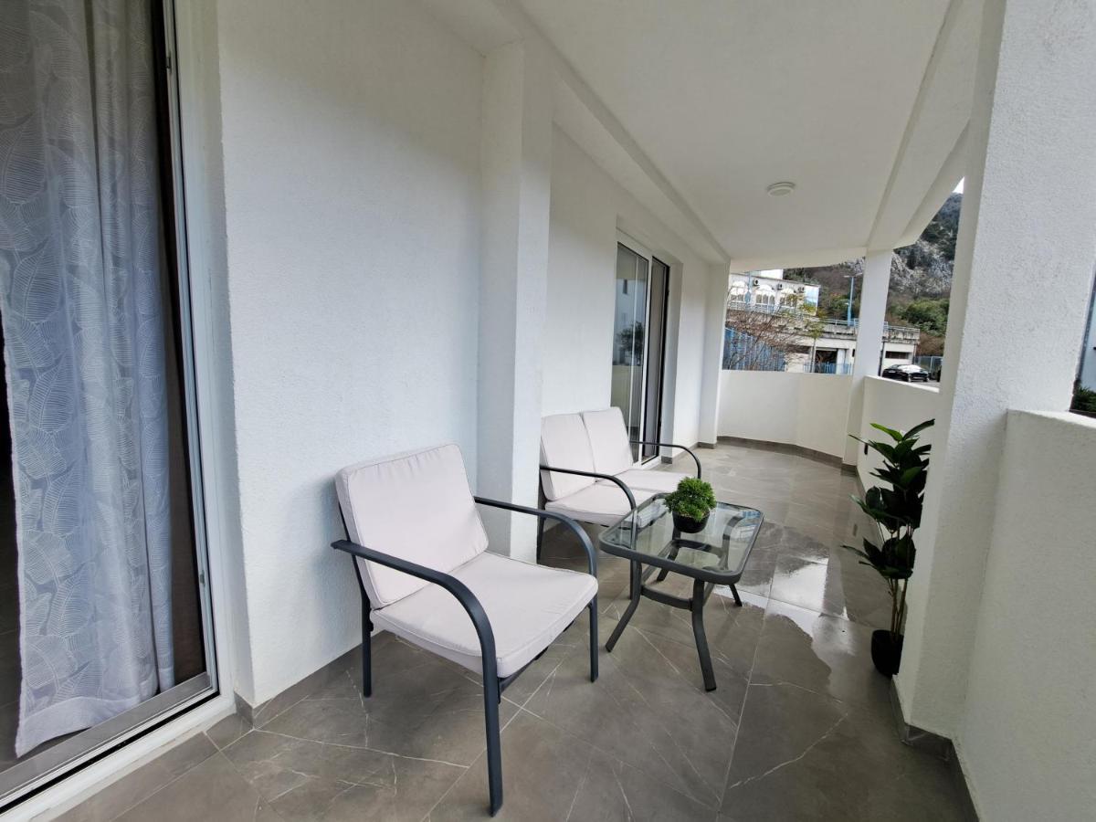 Paun Apartment Kotor Eksteriør bilde