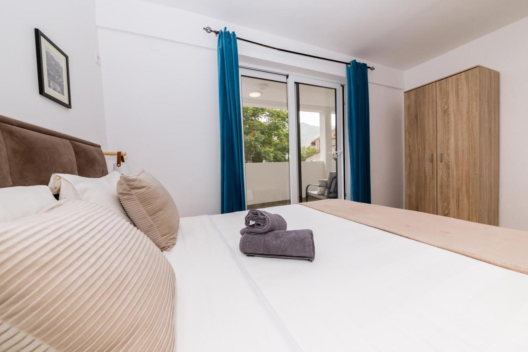 Paun Apartment Kotor Eksteriør bilde